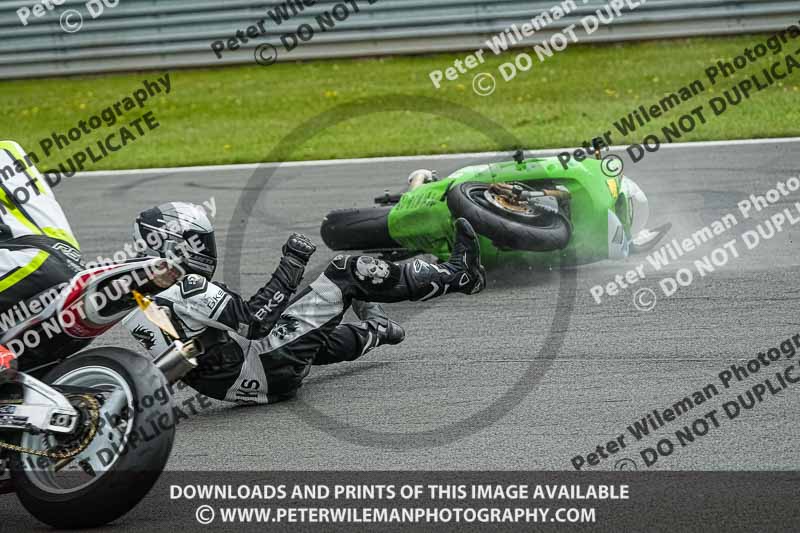 donington no limits trackday;donington park photographs;donington trackday photographs;no limits trackdays;peter wileman photography;trackday digital images;trackday photos